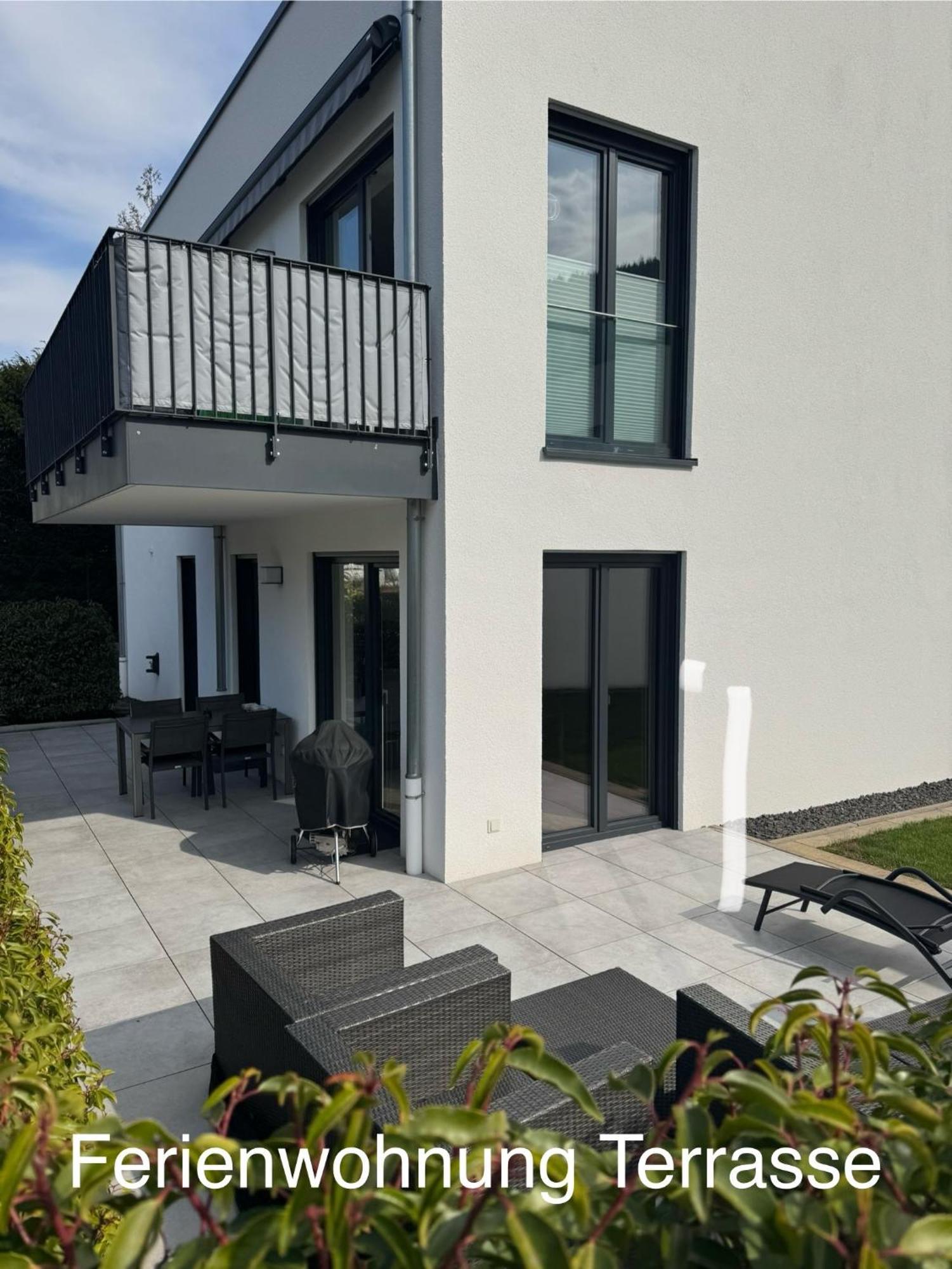 "Auslese 54" -Direkt Am Moselufer- Gaestezimmer & Ferienwohnung ترابن ترارباخ المظهر الخارجي الصورة